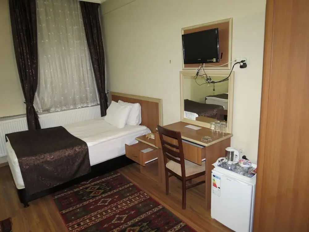Агри: Şahin Hotel