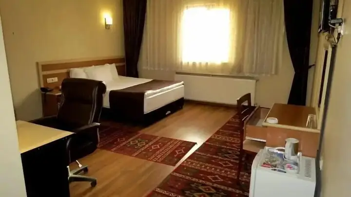 Агри: Şahin Hotel