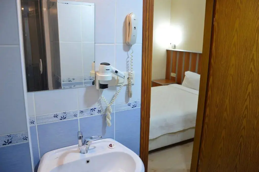 Болу: Remay Hotel