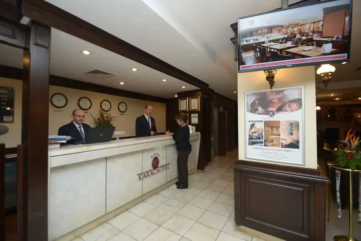 Измир: Karaca Otel