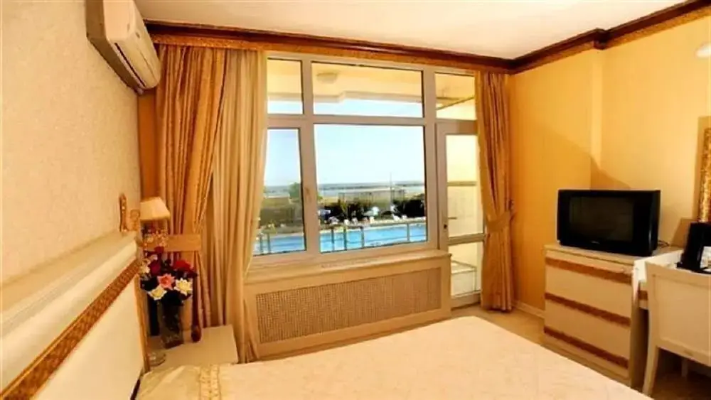 Бююкчекмедже: Pelikan Otel
