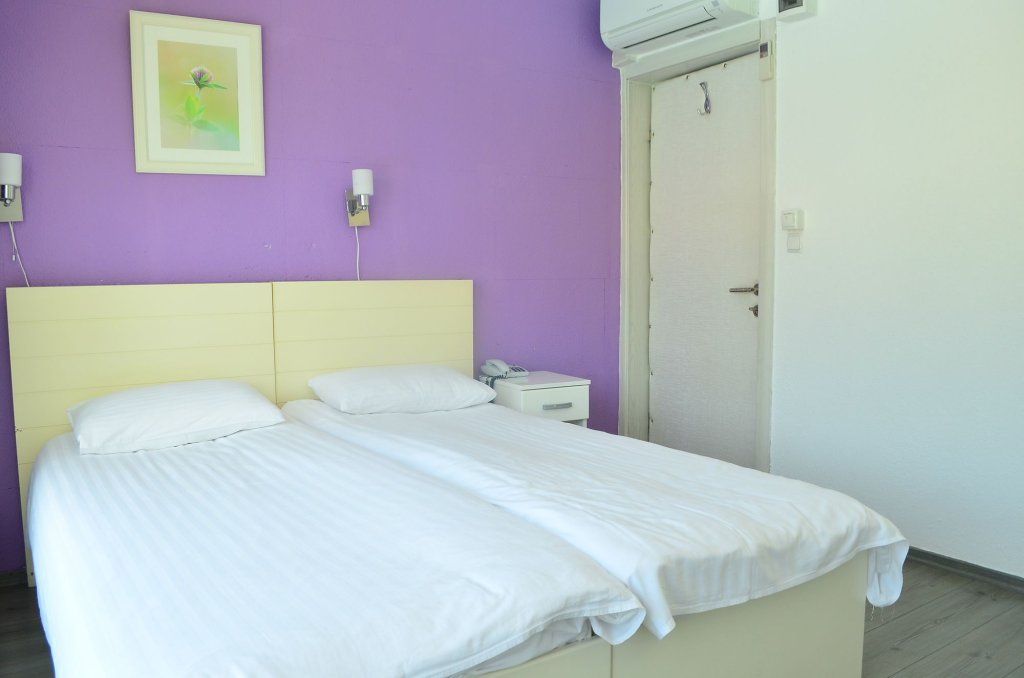 Сайл: Violet Park Hotel