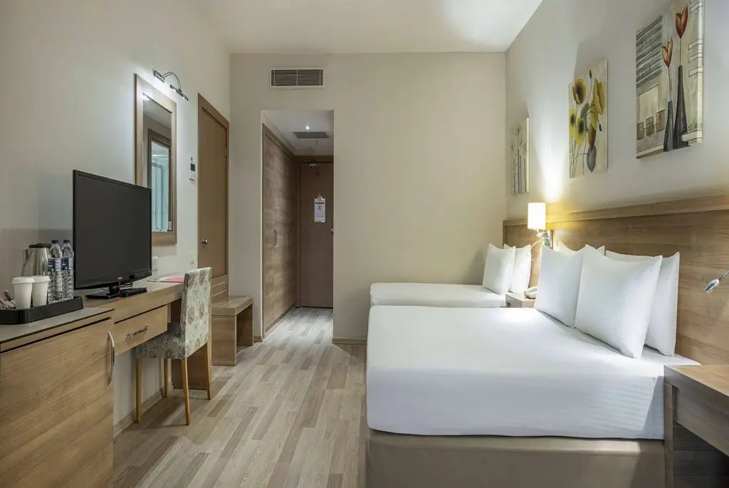Аксу: Ramada Resort Lara