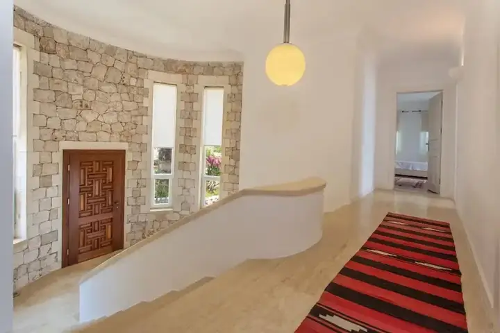 Каш: Villa La Moda