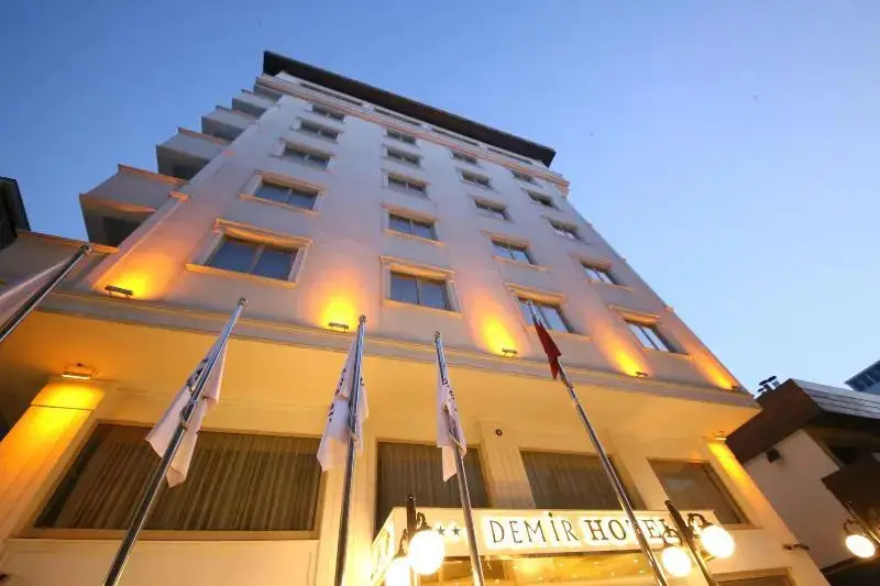 Тунджели: Demir Hotel