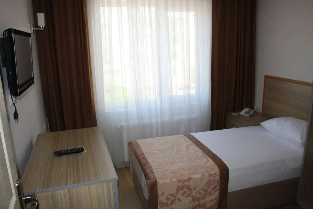 Эджеабат: Hotel Ejder
