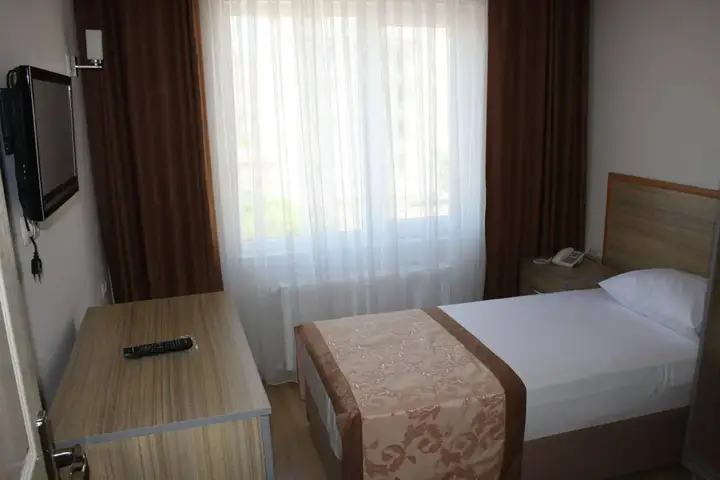 Эджеабат: Hotel Ejder
