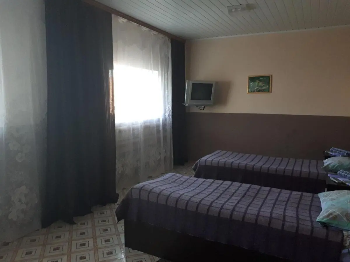 Nizhnyaya Medveditsa: Мотель Курский соловей