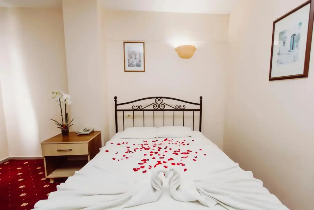 Ортака: Ozalp Han Hotel