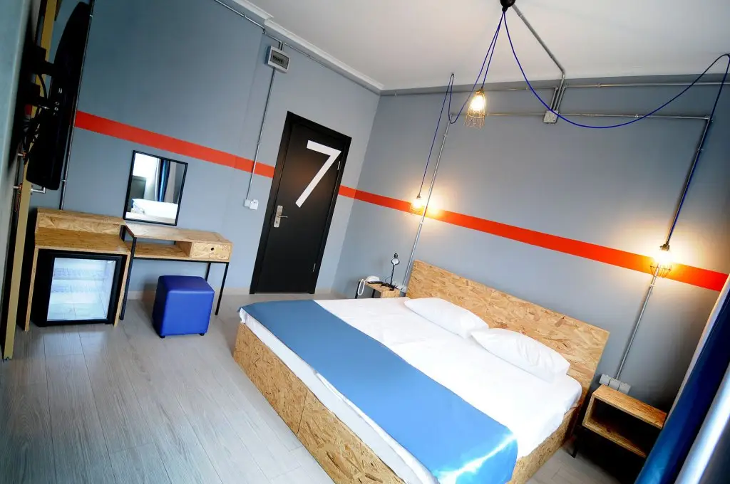 Стамбул: Taksim Safe House