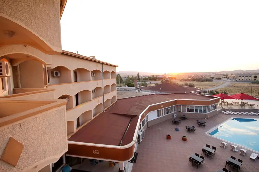 Аванос: Hotel Yiltok