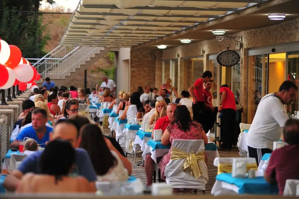 Аланья: Asrın Beach Hotel - All Inclusive
