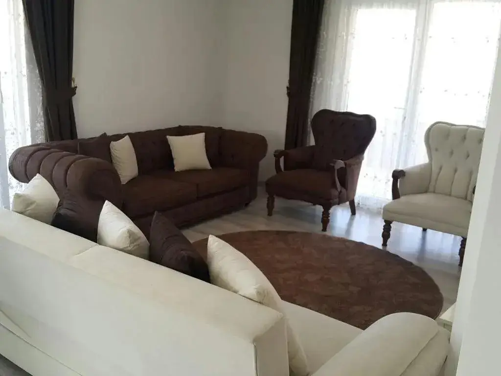 Йомра: Riyadh House