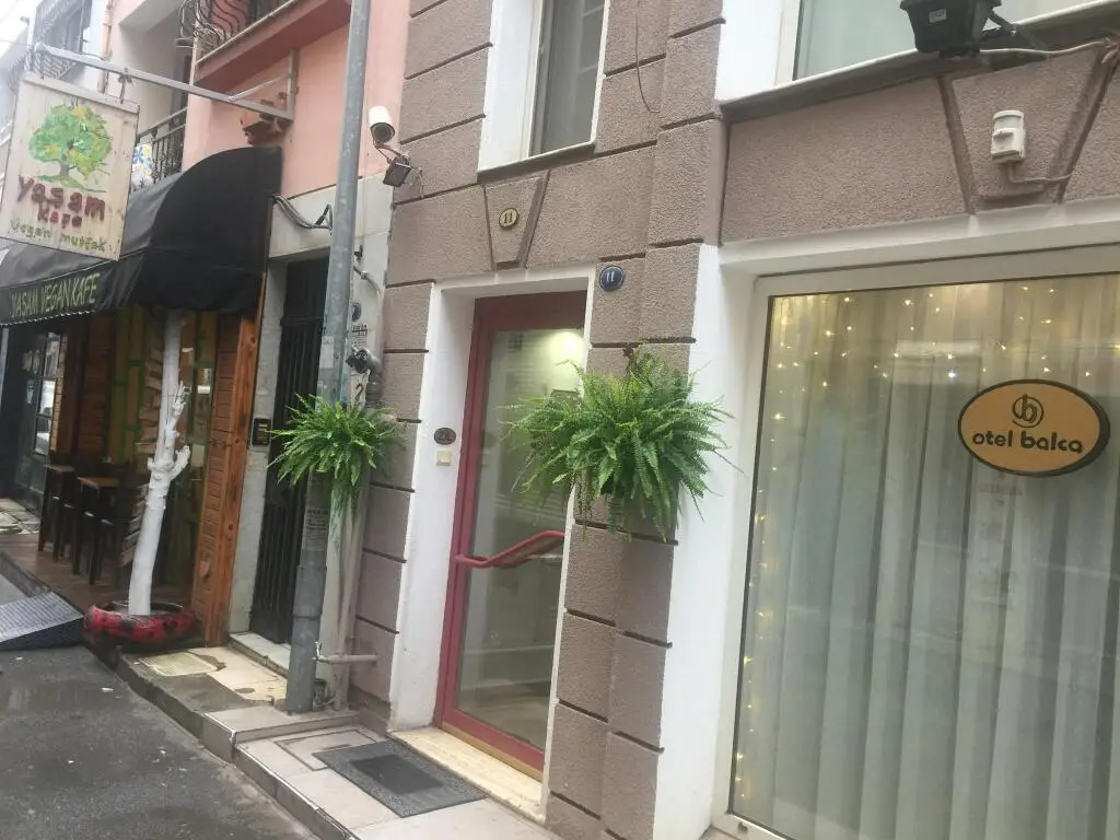 Измир: Otel Balca