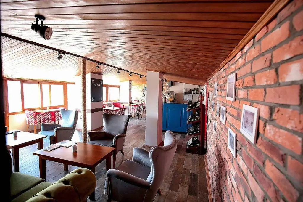 Фоча: Menendi Otel