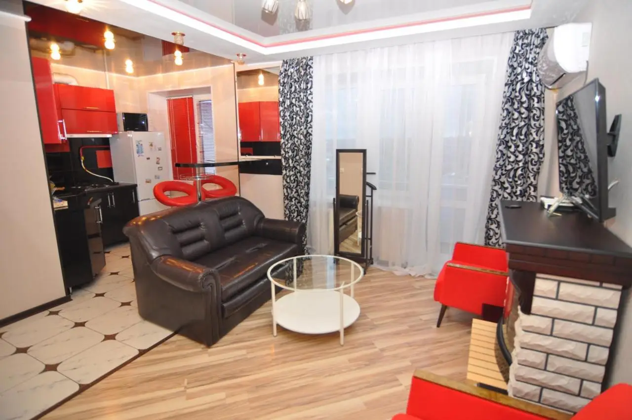 Курск: Studio on Dimitrova 84