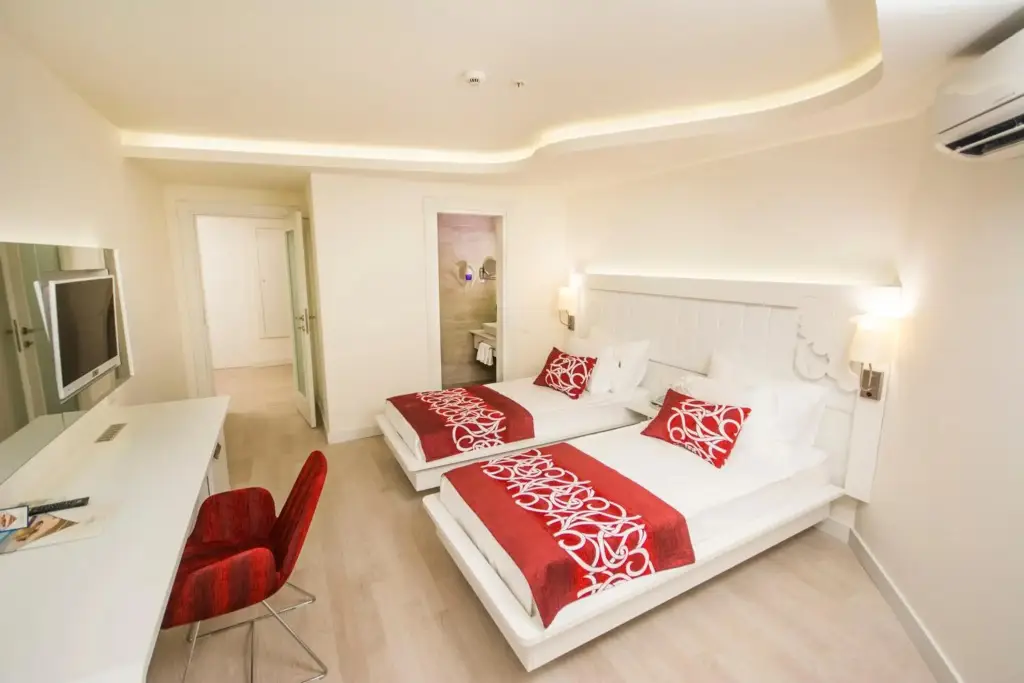 Окурджалар: Laguna Beach Alya Resort & SPA - All Inclusive