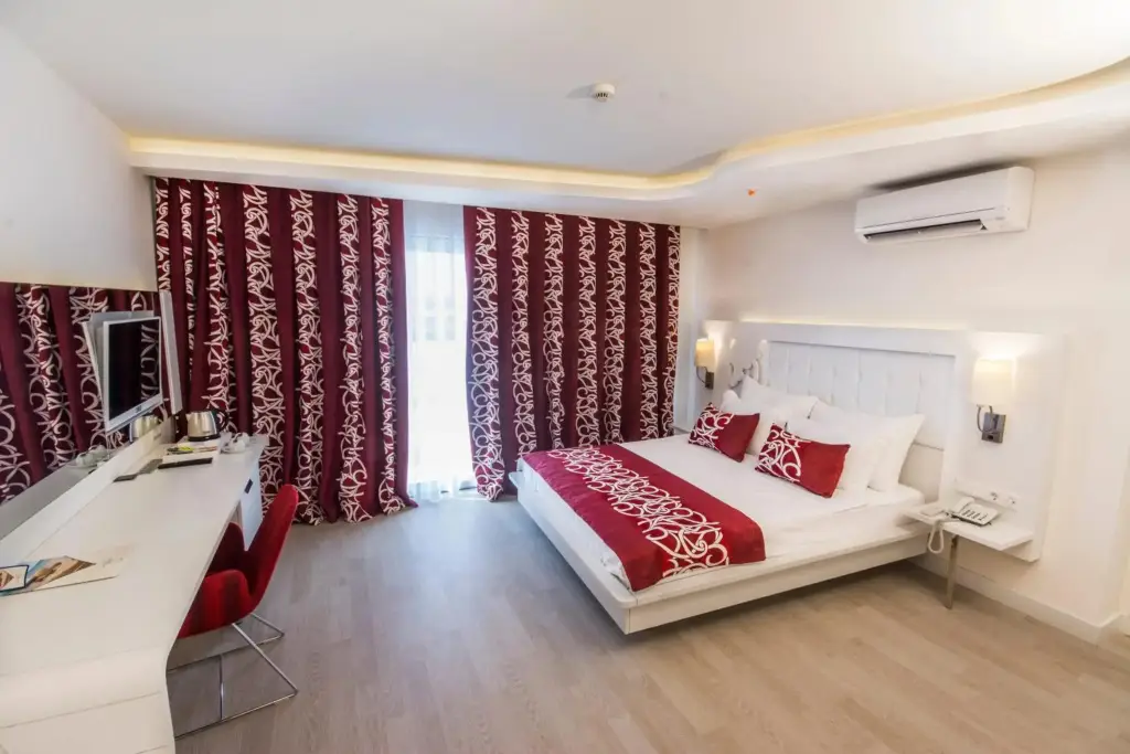 Окурджалар: Laguna Beach Alya Resort & SPA - All Inclusive
