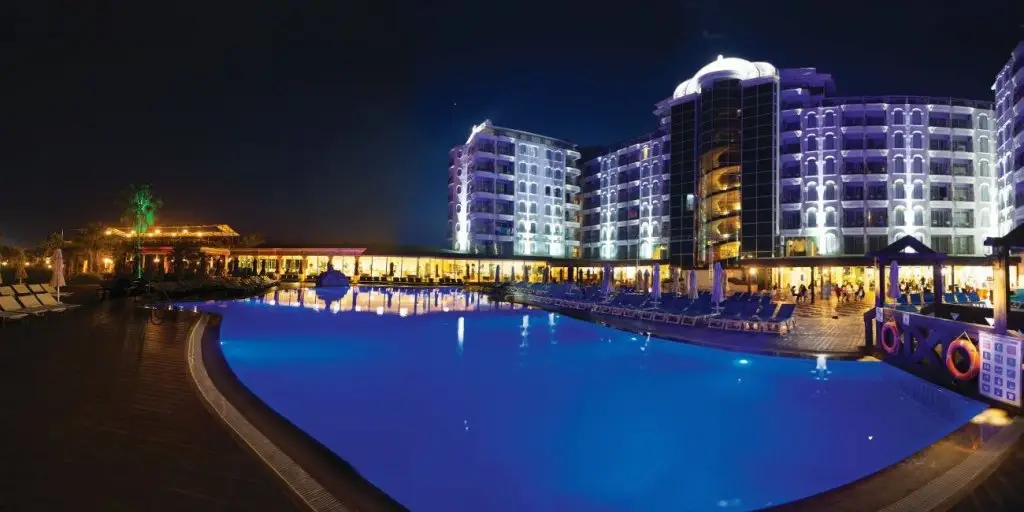 Капикири: Laur Hotels