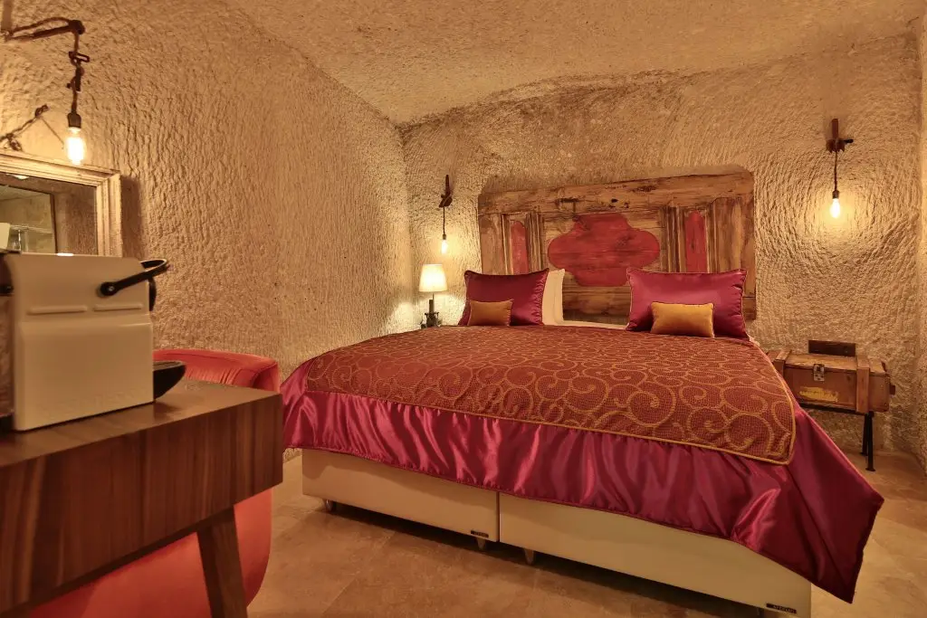 The Owl Cave Hotel — фото 1