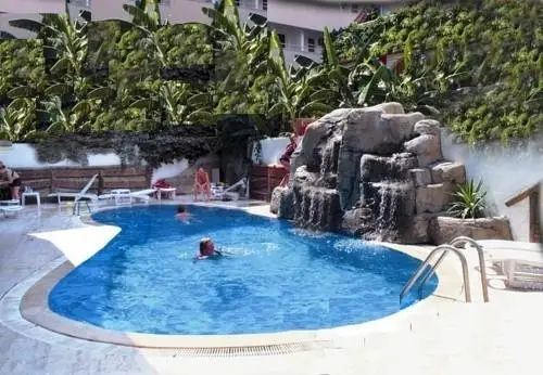 Мармарис: Hotel Asutay