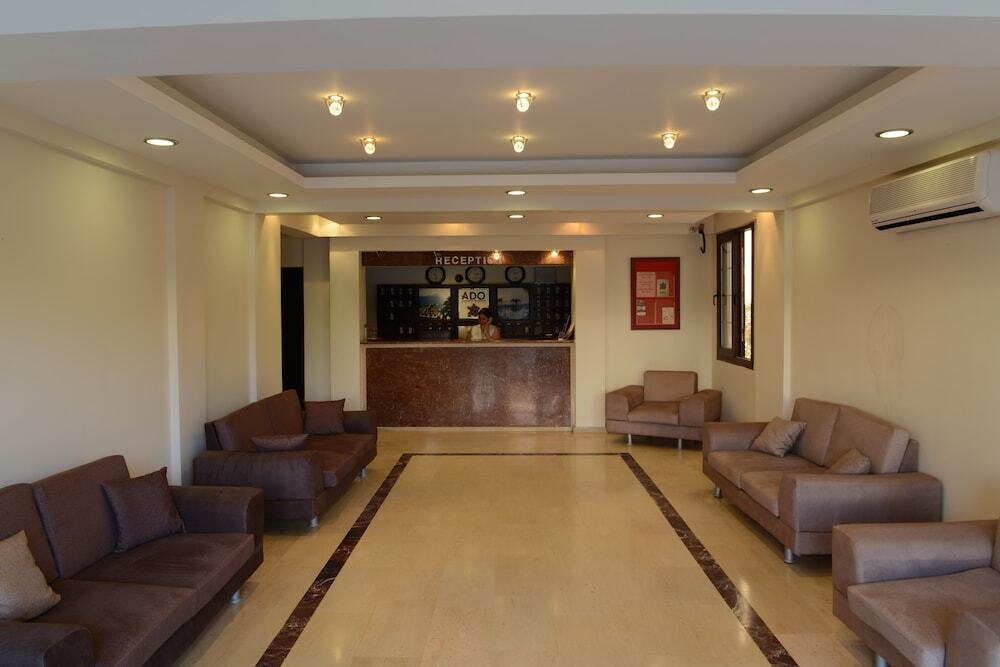 Тургутрейс: Ado Beach Hotel