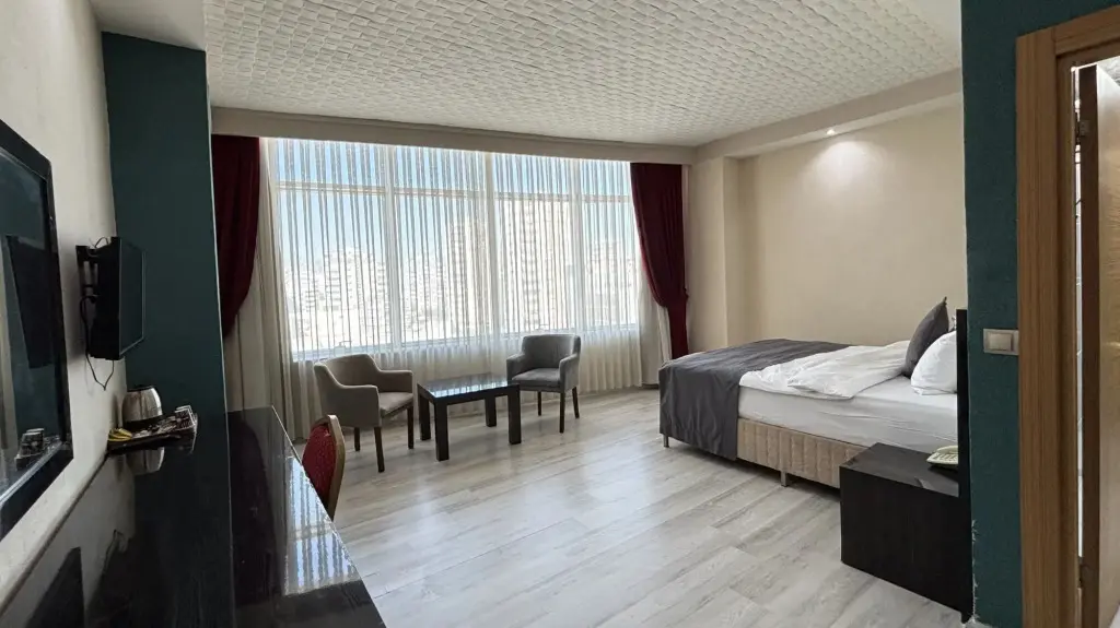 Мерсин: Hotel Golden King
