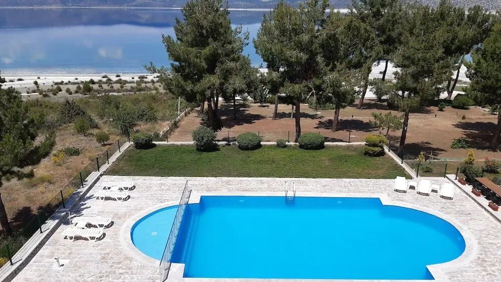 Есилова: Hotel Lago Di Salda