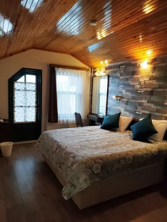 Есилова: Hotel Lago Di Salda