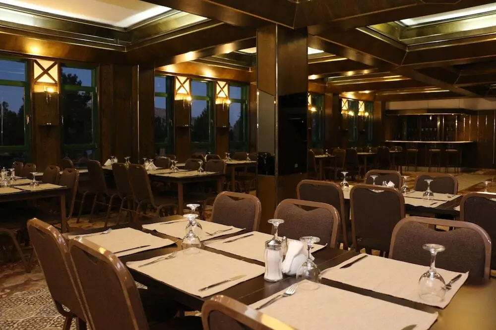 Есилова: Hotel Lago Di Salda
