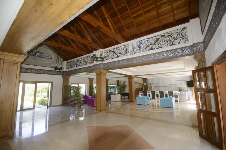 Тургутрейс: Tiana Beach Resort - All Inclusive
