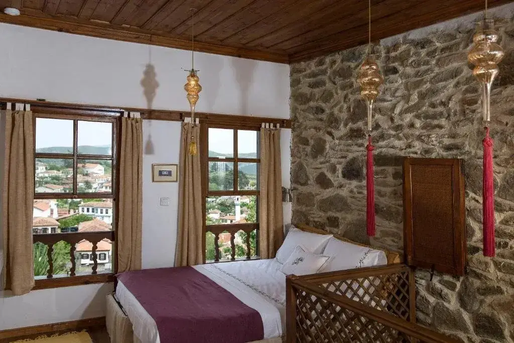Шириндже: Terrace Houses Sirince