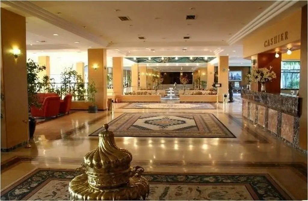 carousel image 3