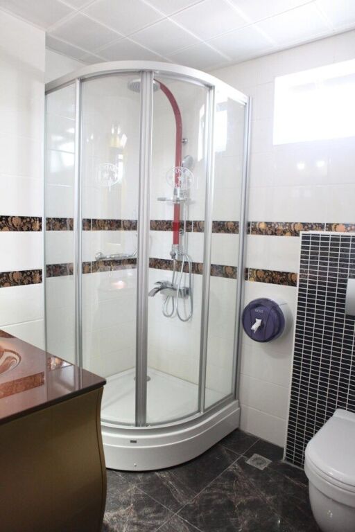 Татван: Mostar Hotel