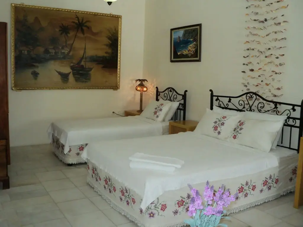 Чешме: Antik Motel