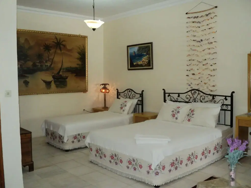 Чешме: Antik Motel