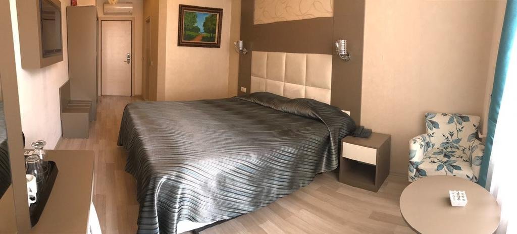Мерсин: Ayseli Otel