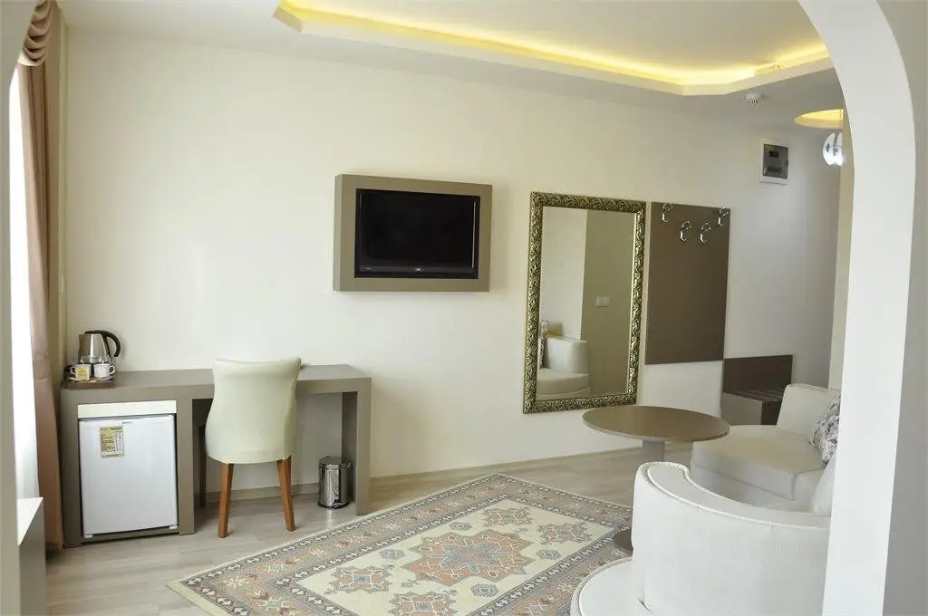 Мерсин: Ayseli Otel