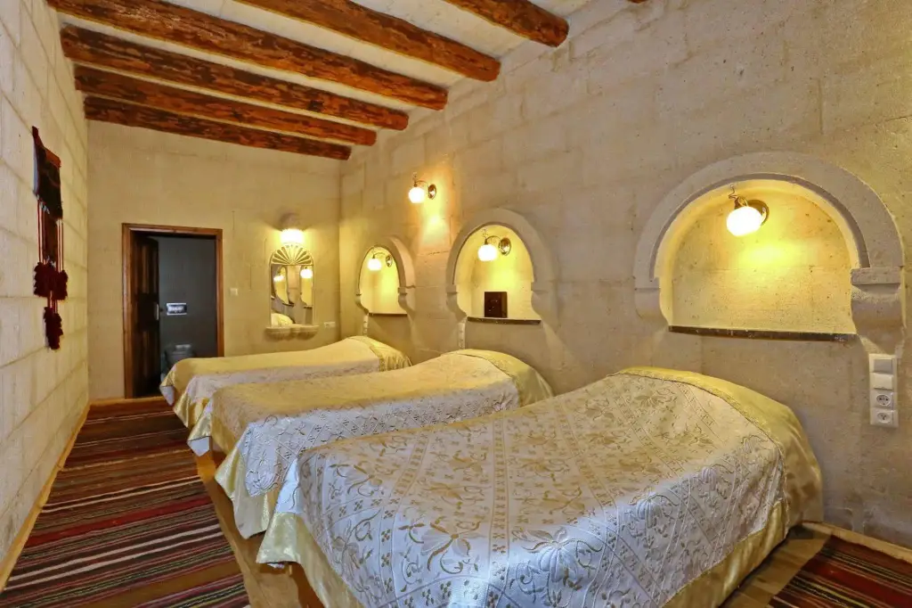 Учисар: Anatolia Raymonde Cave House