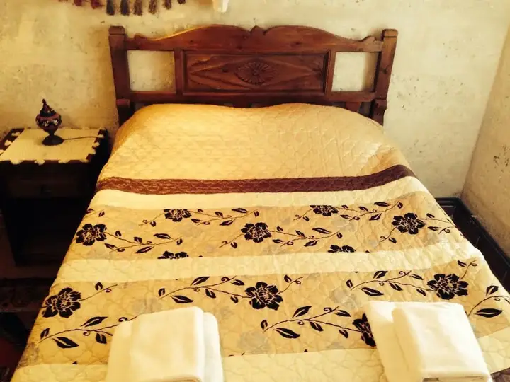 Учисар: Anatolia Raymonde Cave House
