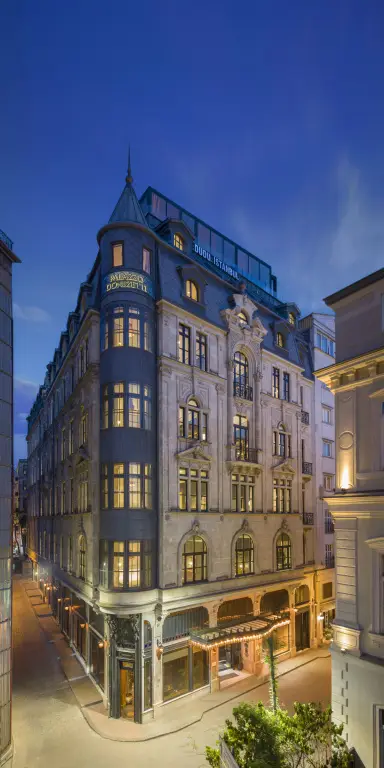 Стамбул: Palazzo Donizetti Istanbul, Tapestry Collection by Hilton
