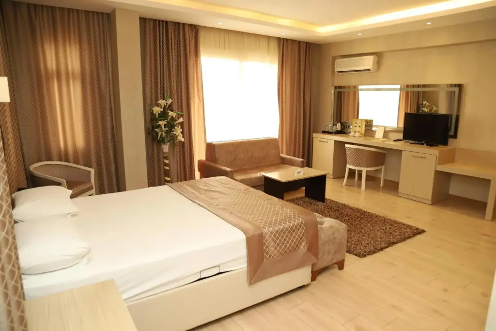 Мерсин: Othello Hotel