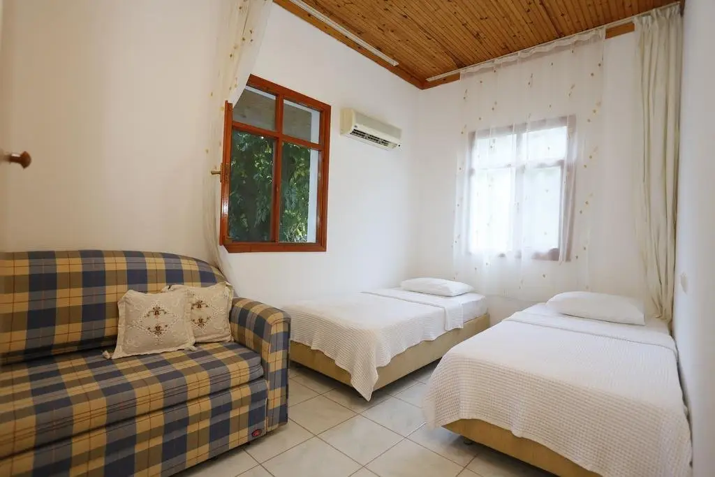 Чиралы: Karakus Pension