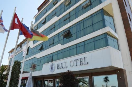 Доганчи: Bal Hotel