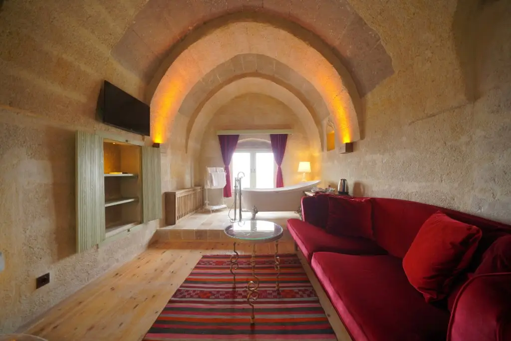 Учисар: Отель Takaev Cave House