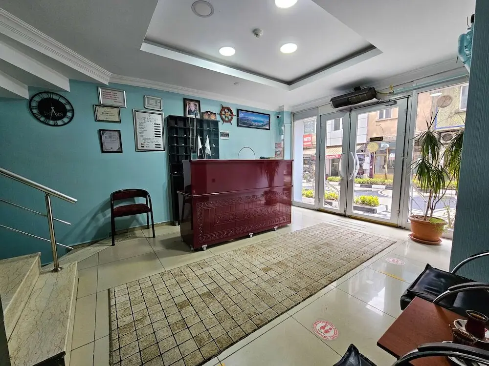 Татван: Otel Karaman