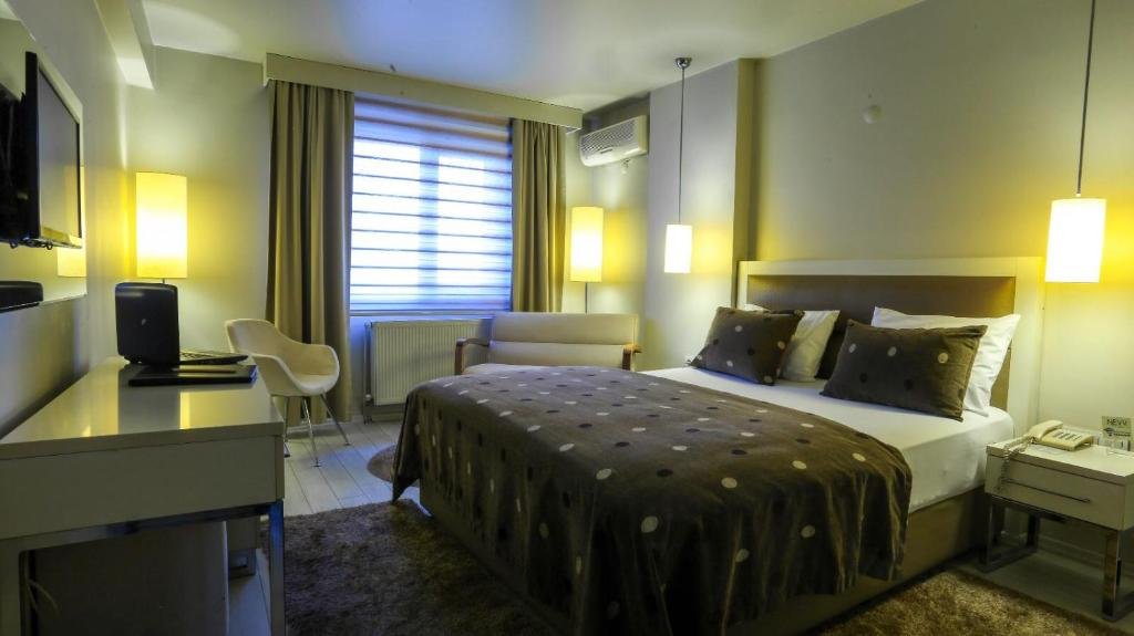 Сивас: Nevv Hotel