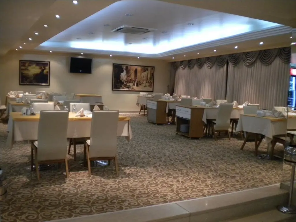 Усак: Otel Ağaoğlu