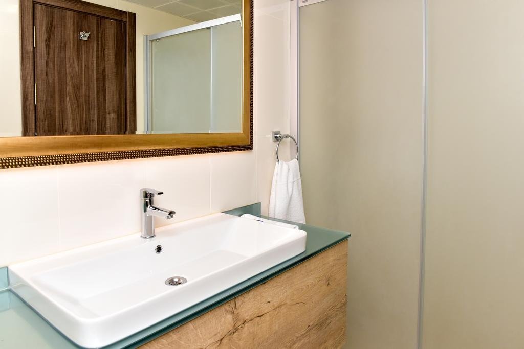 Усак: Otel Ağaoğlu