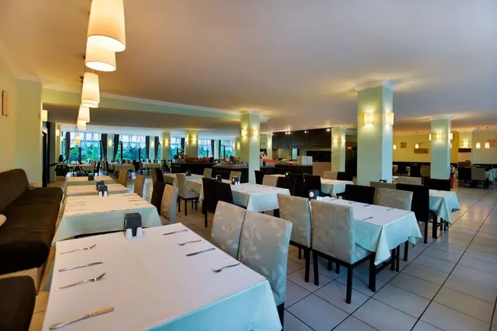 Бельдиби: Blue Pine Hotel
